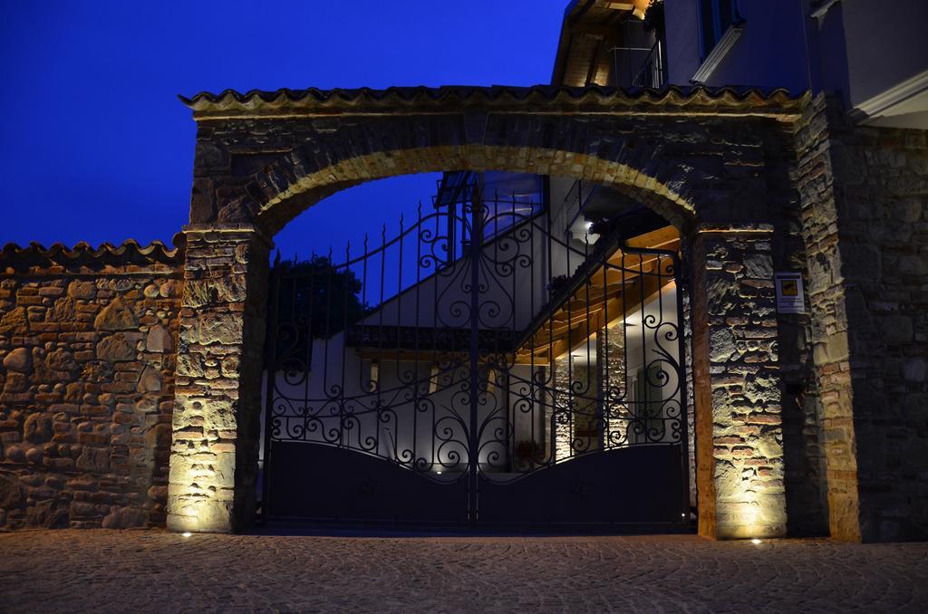 La Rocca Carrù Exterior foto